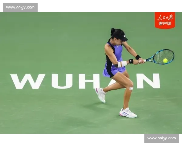 萨巴伦卡首盘 6-2 领先遭争议暂停，柏林站因场地湿滑中断